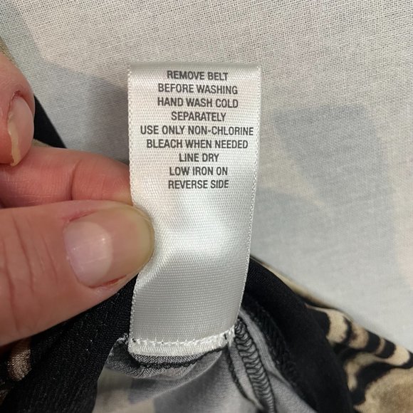 Dress Barn Top Blouse Woman Size 18/20 Stretch Short 3/4 Sleeve Black & Gold - Picture 8 of 11